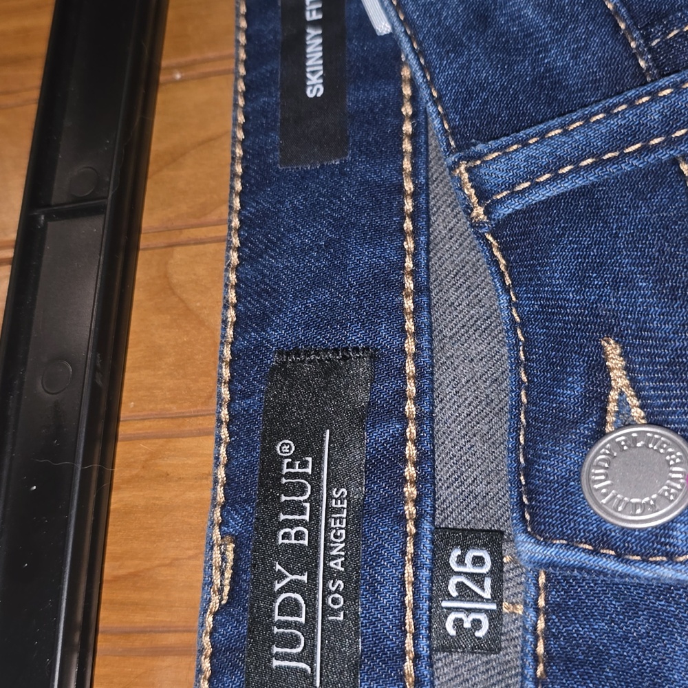 Judy Blue Dark Blue Women's Skinny Fit Jeans Size 3/26 - Picture 2 of 4